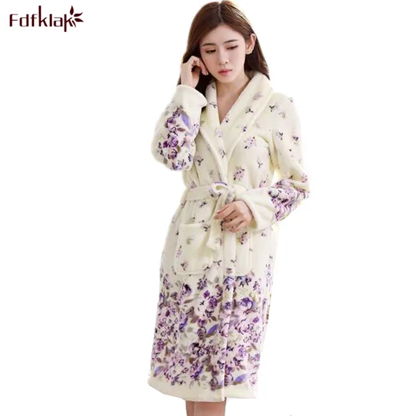 Winter Dressing Gowns Print 6 Colors Long Bathrobe Women's Bathrobe Coat Female Flannel Nightdress Women Warm Bath Robes Q154
Winter Dressing Gowns Print 6 Colors Long Bathrobe Women's Bathrobe Coat Female Flannel Nightdress Women Warm Bath Robes Q154