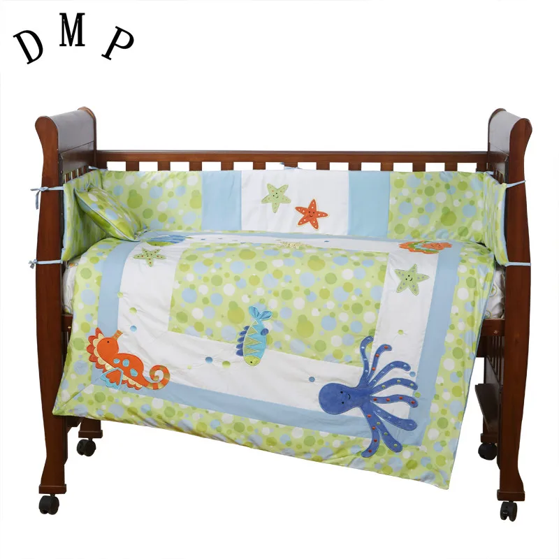 7PCS embroidered Velvet Baby bedding sets ,boy bedding sets ,include(bumper+duvet+sheet+pillow)
7PCS embroidered Velvet Baby bedding sets ,boy bedding sets ,include(bumper+duvet+sheet+pillow)
