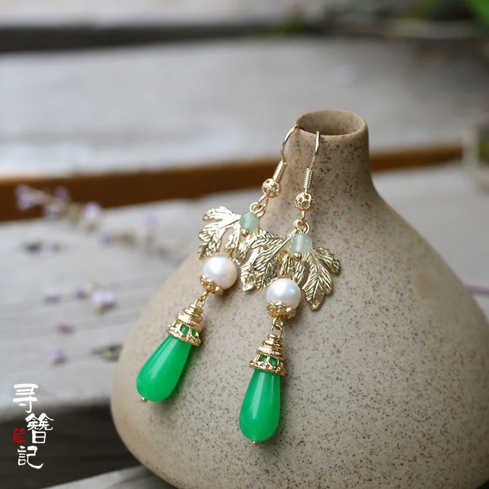Malay Earring green stone leaf drop pearl exaggerated Natural Green Dragon 925 Silver Earrings
Malay Earring green stone leaf drop pearl exaggerated Natural Green Dragon 925 Silver Earrings