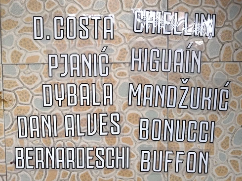2017-2018 home BUFFON CHIELLINI PJANIC KHEDIRA RONALDO MARCHISIO HIGUAIN DYBALA D. COSTA MATUIDI MANDZUKIC nameset patch badge
2017-2018 home BUFFON CHIELLINI PJANIC KHEDIRA RONALDO MARCHISIO HIGUAIN DYBALA D. COSTA MATUIDI MANDZUKIC nameset patch badge
