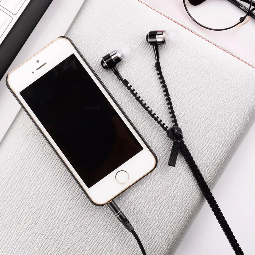 earphone with microphone