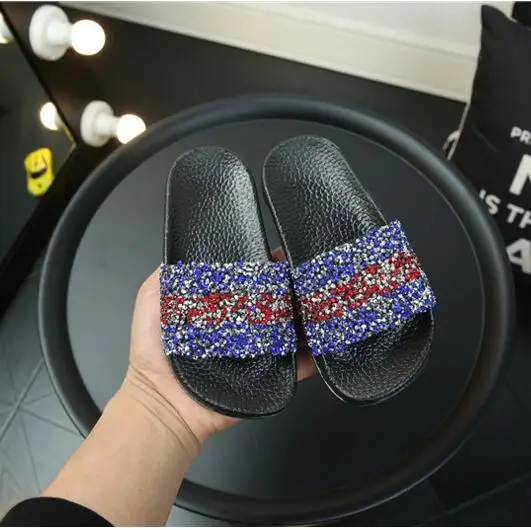 Free shipping Slippers 2019 Summer Children's shoes Baby girls sandals Girl slippers rubber shoes baby cartoon Boy Home shoes 56
Free shipping Slippers 2019 Summer Children's shoes Baby girls sandals Girl slippers rubber shoes baby cartoon Boy Home shoes 56