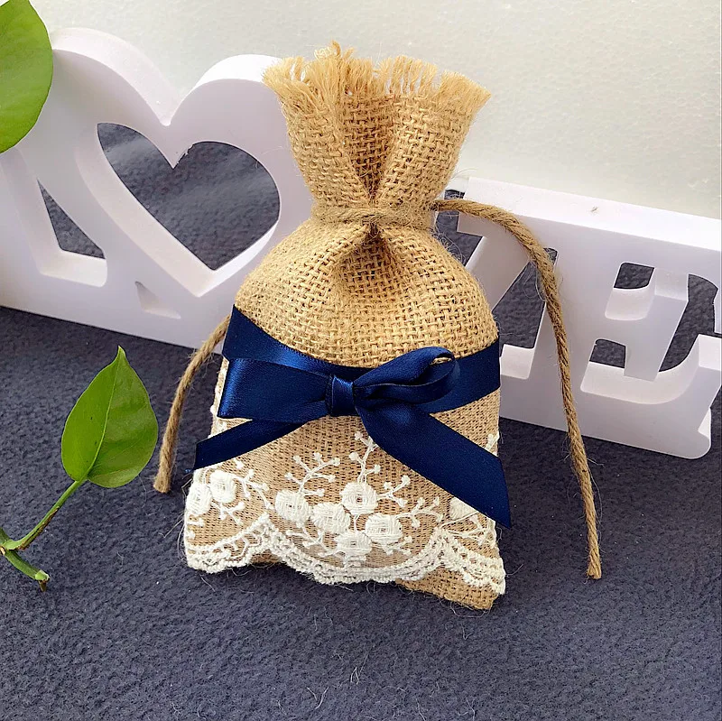 Free Shipping 50pcs/lot Size 4"x6.5" Rustic Small Natural Burlap Lace Favor Bags Jute Hessian Wedding Gift Bags Pouch Candy Bags
Free Shipping 50pcs/lot Size 4"x6.5" Rustic Small Natural Burlap Lace Favor Bags Jute Hessian Wedding Gift Bags Pouch Candy Bags