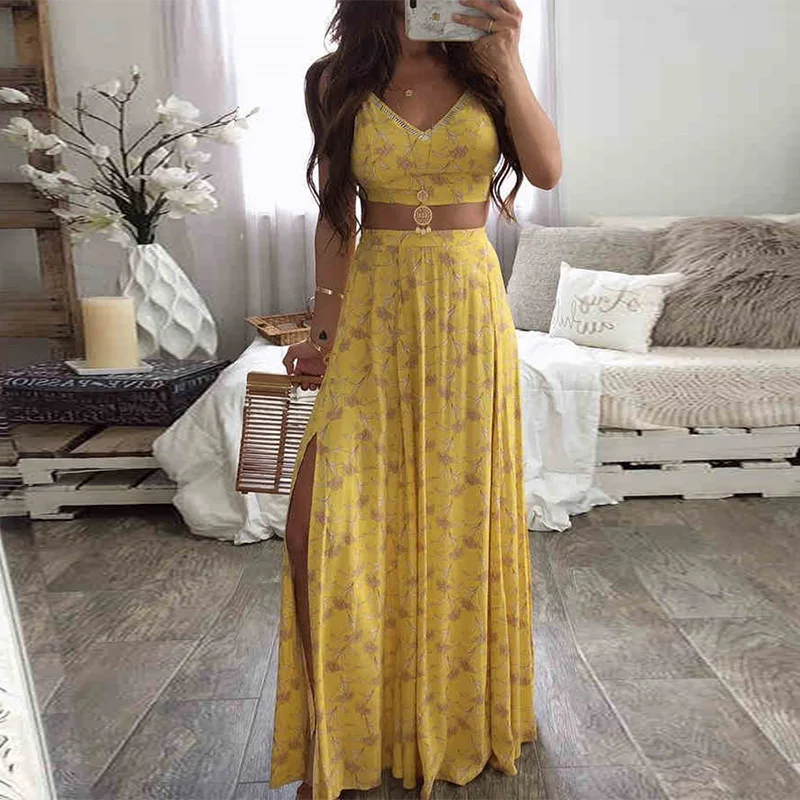 Women Floral Print Two Piece Set Female Summer Cami Top & Thigh Slit Skirt Sets Sexy V Neck Short Top Floor Length Skirt Outfits
Women Floral Print Two Piece Set Female Summer Cami Top & Thigh Slit Skirt Sets Sexy V Neck Short Top Floor Length Skirt Outfits