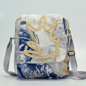 Blue Flower Embroidery Messenger Bag Embroidered Feminina Bags Printing Crossbody Bags for Women 2018 Canvas Flap Shoulder Bag
Blue Flower Embroidery Messenger Bag Embroidered Feminina Bags Printing Crossbody Bags for Women 2018 Canvas Flap Shoulder Bag