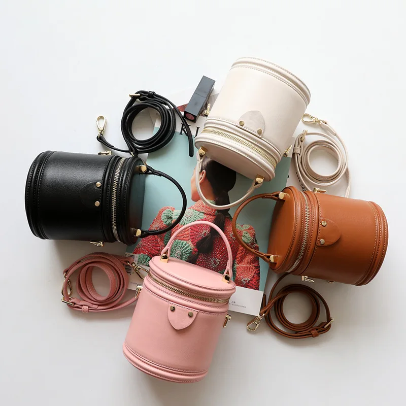 Small Buckets Round Bags Real Leather Women Bag Cowhide Designer Bag Women Handbags High Quality Genuine Leather Shoulder Bags
Small Buckets Round Bags Real Leather Women Bag Cowhide Designer Bag Women Handbags High Quality Genuine Leather Shoulder Bags