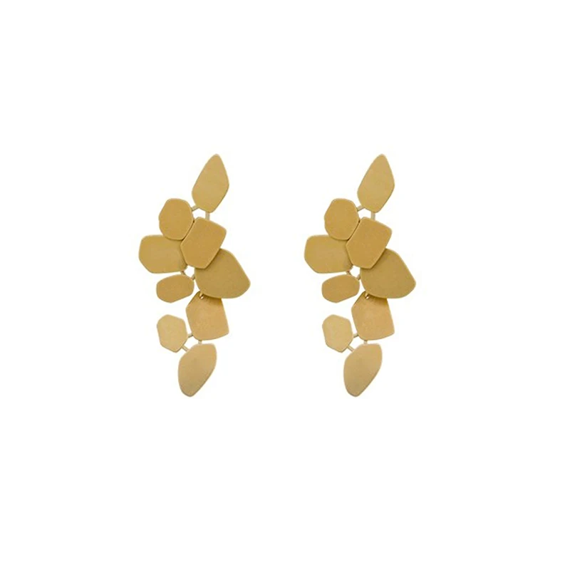 High-grade sensory Earrings exaggerate elegant simple net red design sense of long irregular geometry eardrops small crowd Retro
High-grade sensory Earrings exaggerate elegant simple net red design sense of long irregular geometry eardrops small crowd Retro
