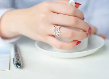 1pc 100% Authentic REAL.925 Sterling Silver Fine Jewelry Olive Branch Leaf Wider Openable Ring GTLJ1419
1pc 100% Authentic REAL.925 Sterling Silver Fine Jewelry Olive Branch Leaf Wider Openable Ring GTLJ1419
