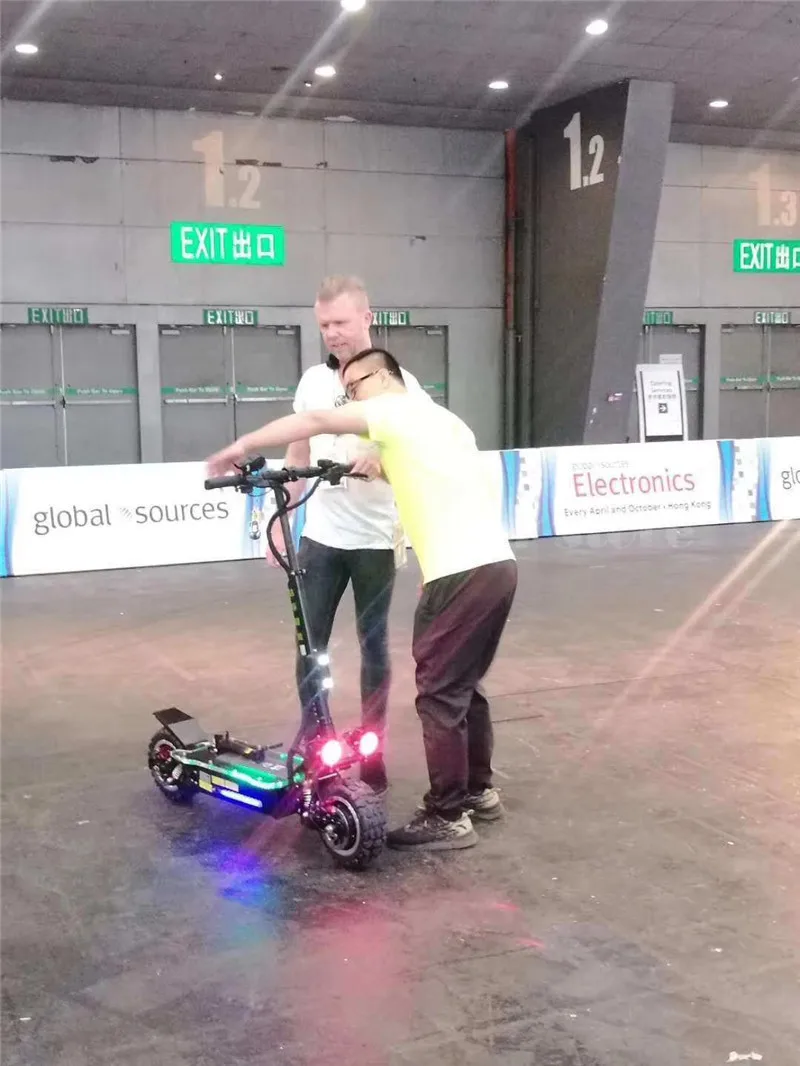 3200W Powerful Electric Scooter 11 Inch Off Road Skateboard Longboard Adult Electric Scooter Electric Foldable Scooter 80KMH (3)