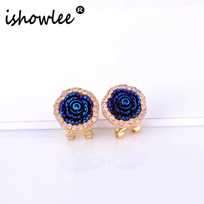 ISHOWLEE Navy Blue Flower Studs Earrings for Women Rhinestone Gold Piercing Earrings Luxury Brand 2019 Fashion Jewelry esc05
ISHOWLEE Navy Blue Flower Studs Earrings for Women Rhinestone Gold Piercing Earrings Luxury Brand 2019 Fashion Jewelry esc05