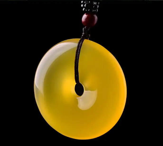 Hot-selling natural ice pendant chalcedony pendant,safe buckle pendant for men and women lover jades pendant
Hot-selling natural ice pendant chalcedony pendant,safe buckle pendant for men and women lover jades pendant