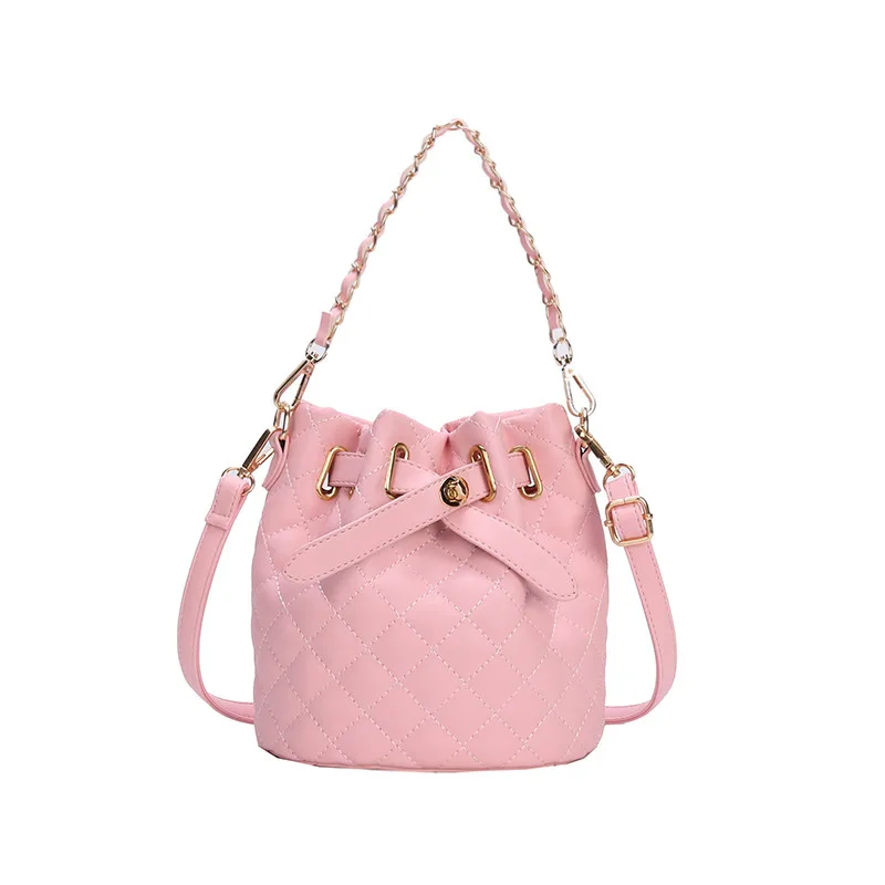 2019 spring summer playful vitality princess chain affordable shoulder slung bucket bag women's portable solid color zipper bag
2019 spring summer playful vitality princess chain affordable shoulder slung bucket bag women's portable solid color zipper bag