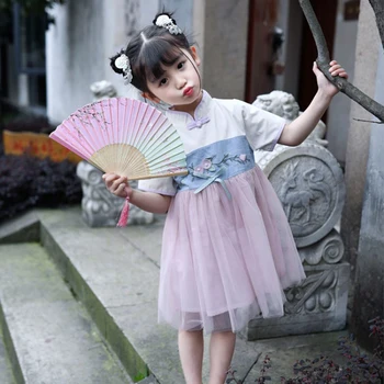 Child Cheongsam Dress Fan Hanfu Fairy Dress Child Clothing Ancient Chinese Girl Net Skirt Chinese Folk Dance Clothing DQS1942
Child Cheongsam Dress Fan Hanfu Fairy Dress Child Clothing Ancient Chinese Girl Net Skirt Chinese Folk Dance Clothing DQS1942