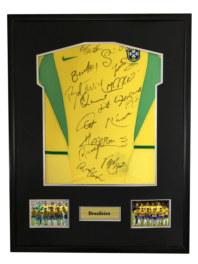Cristiano Ronaldo Ronaldinho signed autographed soccer shirt jersey come with Sa coa framed Brazil
Cristiano Ronaldo Ronaldinho signed autographed soccer shirt jersey come with Sa coa framed Brazil