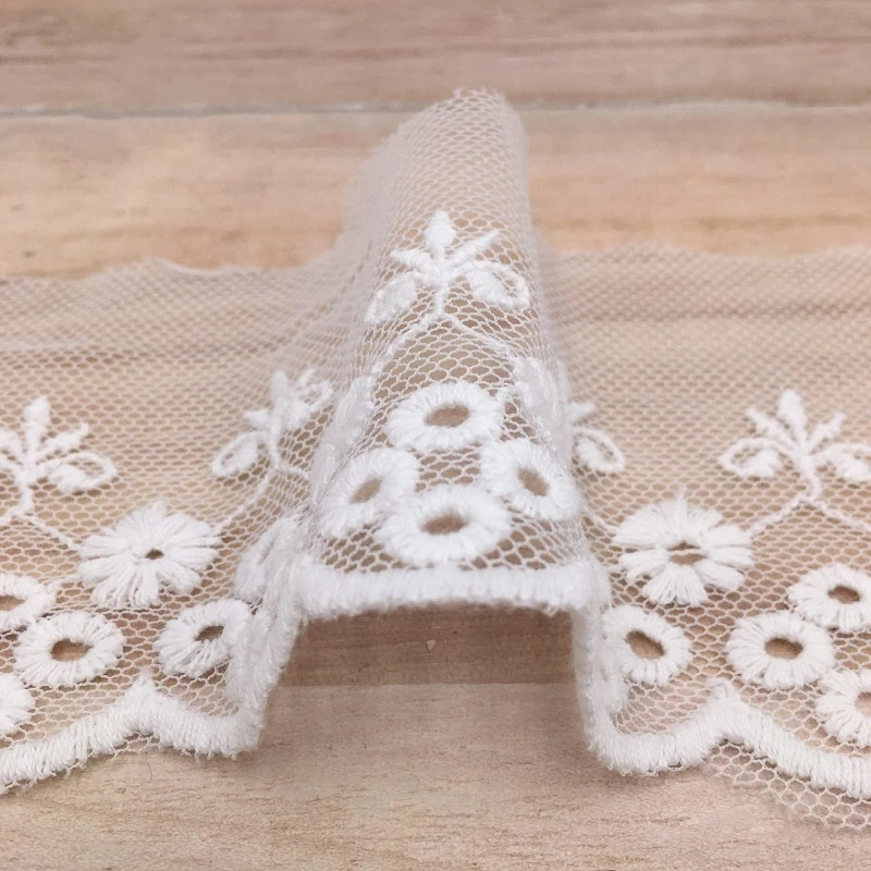 5 Yards lace New Embroidery Design African Net Lace Fabric Mesh Tulle Lace Fabrics For Wedding Dress
5 Yards lace New Embroidery Design African Net Lace Fabric Mesh Tulle Lace Fabrics For Wedding Dress