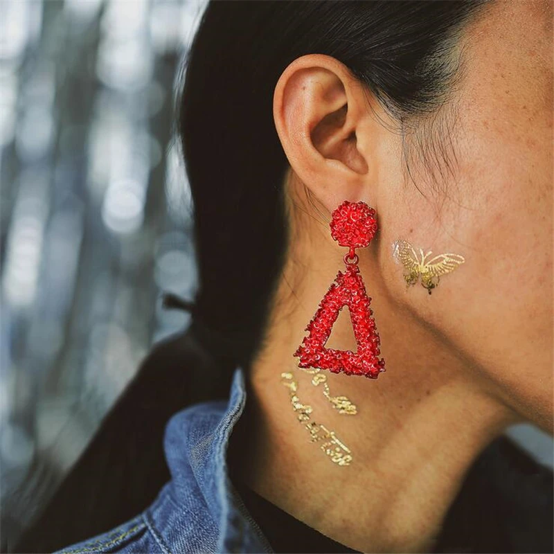 2019 new vintage hyperbole red triangle stud earrings for women punk stud earrings female fashion bohemia jewelry wedding gifts
2019 new vintage hyperbole red triangle stud earrings for women punk stud earrings female fashion bohemia jewelry wedding gifts
