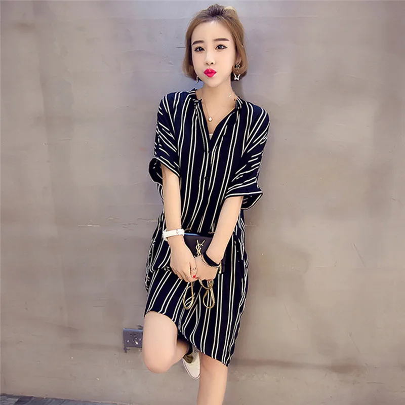 Women Modern Oversized Half Sleeve Long Blouse Ladies Casual Korean Loose Striped Dress Summer Plus Size V Neck Buttons Dress
Women Modern Oversized Half Sleeve Long Blouse Ladies Casual Korean Loose Striped Dress Summer Plus Size V Neck Buttons Dress