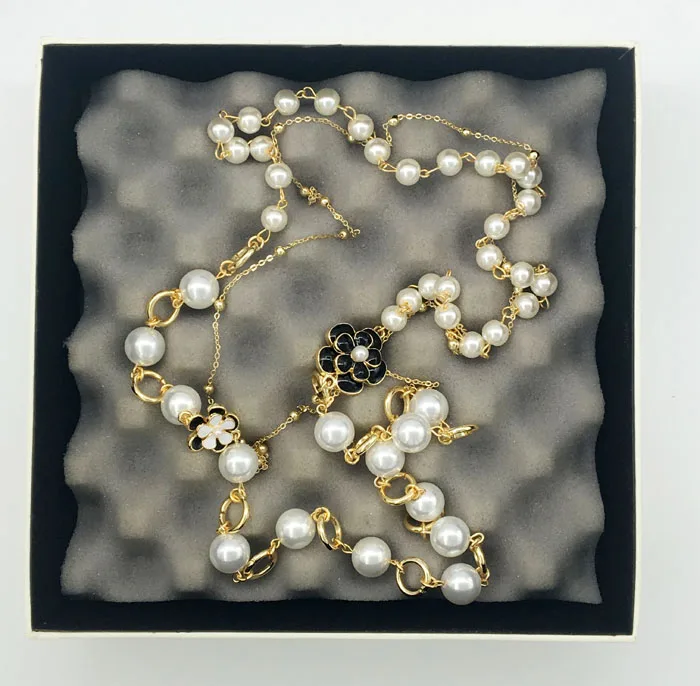 Fashion New Arrival Winter Simulated Pearl Necklace Double Layers High Quality Camilla Long Necklace Sweater Neacklace
Fashion New Arrival Winter Simulated Pearl Necklace Double Layers High Quality Camilla Long Necklace Sweater Neacklace