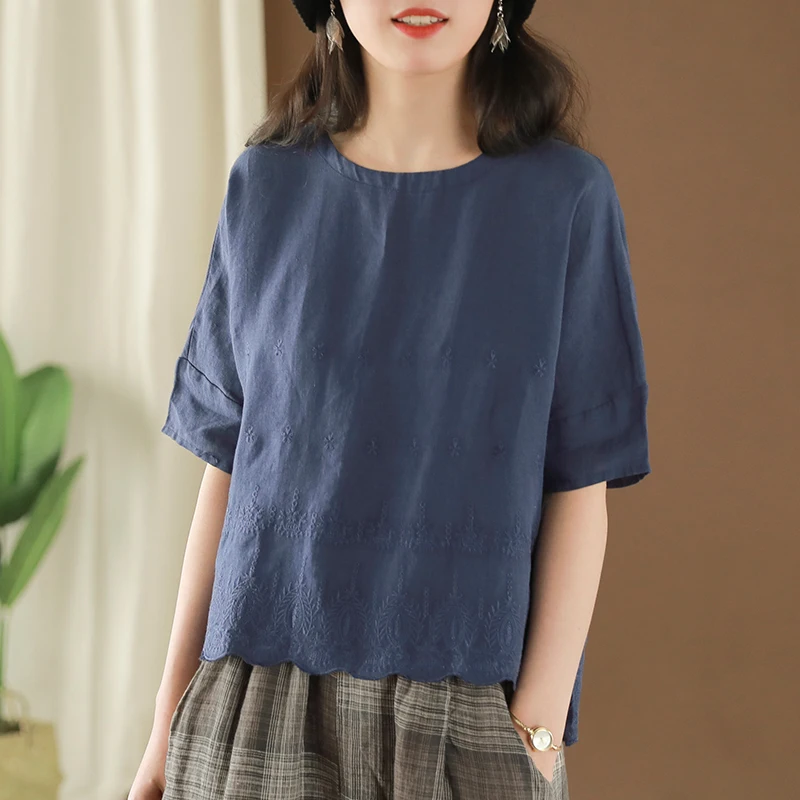 Johnature 2019 Summer Cotton Linen Embroidery Floral New Vintage Top Women Regular Short Sleeve O-neck Loose Women T-shirt
Johnature 2019 Summer Cotton Linen Embroidery Floral New Vintage Top Women Regular Short Sleeve O-neck Loose Women T-shirt
