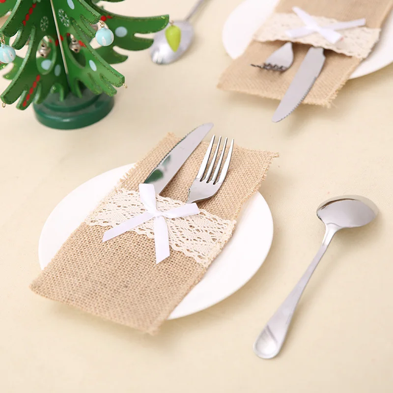 1pc Burlap Cutlery Holder Lace Tableware Pouch Pocket Christmas Silverware Holder Pockets Wedding Table Decoration
1pc Burlap Cutlery Holder Lace Tableware Pouch Pocket Christmas Silverware Holder Pockets Wedding Table Decoration