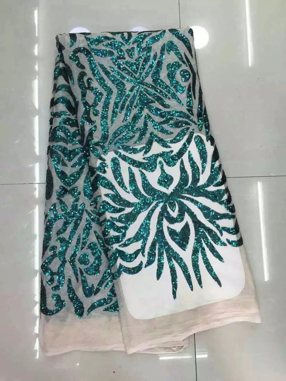 2019 Purple African Lace Fabric With Sequins French Nigerian Mesh Tulle Embroidered Guipure Lace Swiss Voile Lace In Switzerland 
2019 Purple African Lace Fabric With Sequins French Nigerian Mesh Tulle Embroidered Guipure Lace Swiss Voile Lace In Switzerland