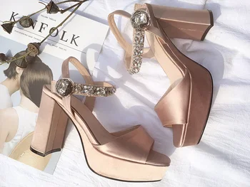 brand fashion satin crystal sandal sexy open toe high heel platform sandals women party wedding shoes ladies pumps zapatos mujer
brand fashion satin crystal sandal sexy open toe high heel platform sandals women party wedding shoes ladies pumps zapatos mujer