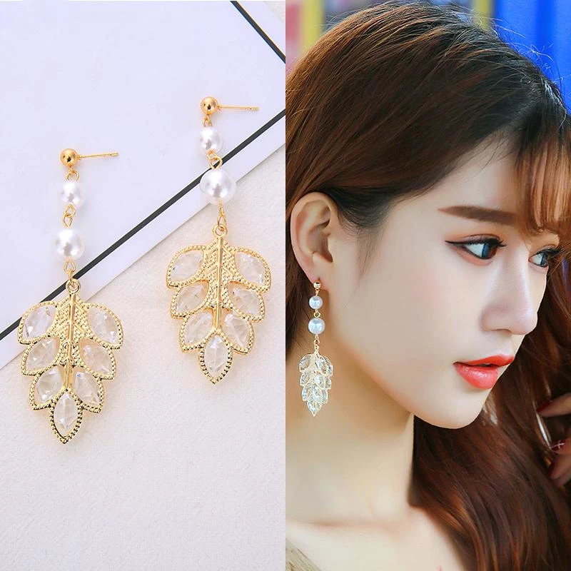 2019 New Korea Women's Hot Fashion Simulated Pearl Earrings Long Statement Hollow Leaves Crystal Drop Earrings For Women Jewelry
2019 New Korea Women's Hot Fashion Simulated Pearl Earrings Long Statement Hollow Leaves Crystal Drop Earrings For Women Jewelry