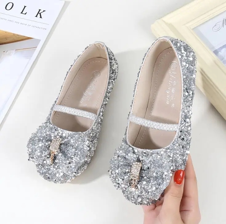 KKABBYII Girls Rhinestone Shoes New Spring Autumn Princess Leather Shoes Girls Bow Children Baby Shoes Low Heel Shining
KKABBYII Girls Rhinestone Shoes New Spring Autumn Princess Leather Shoes Girls Bow Children Baby Shoes Low Heel Shining