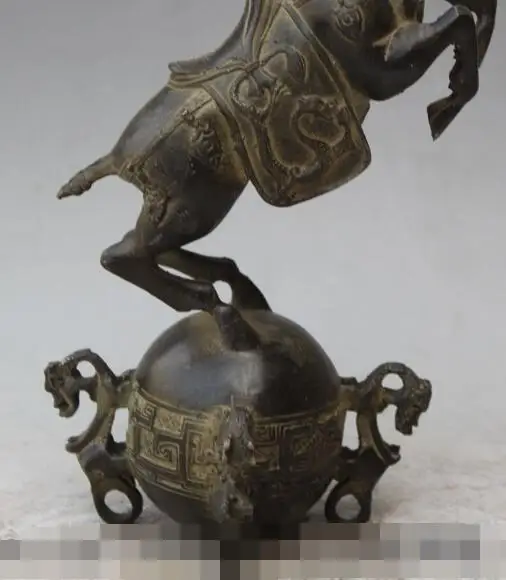 S05970 9" Auspicious china fengshui bronze horse Ball dragon beast Art Sculpture statue
S05970 9" Auspicious china fengshui bronze horse Ball dragon beast Art Sculpture statue