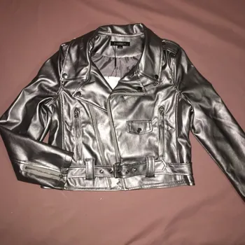2020 New Hot Spring Winter Solid Slim Belt Turn-down Collar Fashion Motorcycle Silver Bright Street PUNK Popular Jacket Car Coat
2020 New Hot Spring Winter Solid Slim Belt Turn-down Collar Fashion Motorcycle Silver Bright Street PUNK Popular Jacket Car Coat