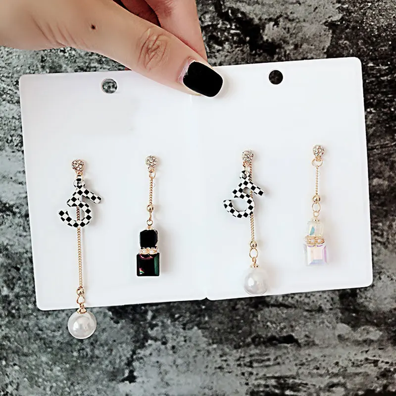 Letter 5 big pearl long earrings Temperament long pendant Square earring for woman
Letter 5 big pearl long earrings Temperament long pendant Square earring for woman