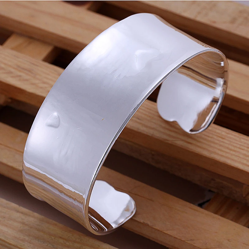 B115 Top Quality Silver Plated & Stamped 925 jewelry thick big cuff with heart open bracelet bangle women promotion trendy
B115 Top Quality Silver Plated & Stamped 925 jewelry thick big cuff with heart open bracelet bangle women promotion trendy