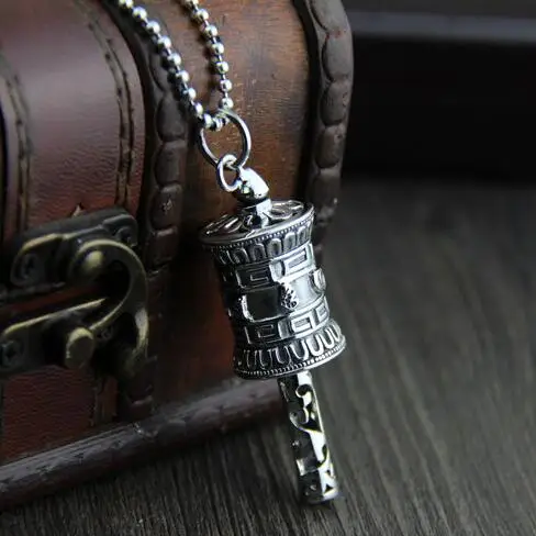 Handmade S925 silver Tibetan OM Mantra Pendant Pure Silver Buddhist Prayer Wheel Pendant Tibetan OM Prayer Wheel Amulet Pendant
Handmade S925 silver Tibetan OM Mantra Pendant Pure Silver Buddhist Prayer Wheel Pendant Tibetan OM Prayer Wheel Amulet Pendant