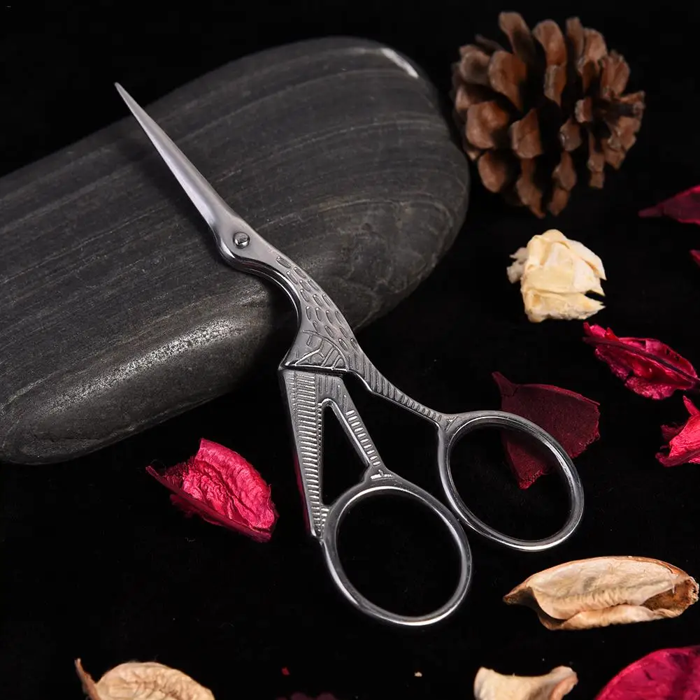 European-style Stainless Steel Classic Crane Birds Scissors DIY Hand Small Cross-Stitch Scissors Needle Arts Sewing Accessories
European-style Stainless Steel Classic Crane Birds Scissors DIY Hand Small Cross-Stitch Scissors Needle Arts Sewing Accessories