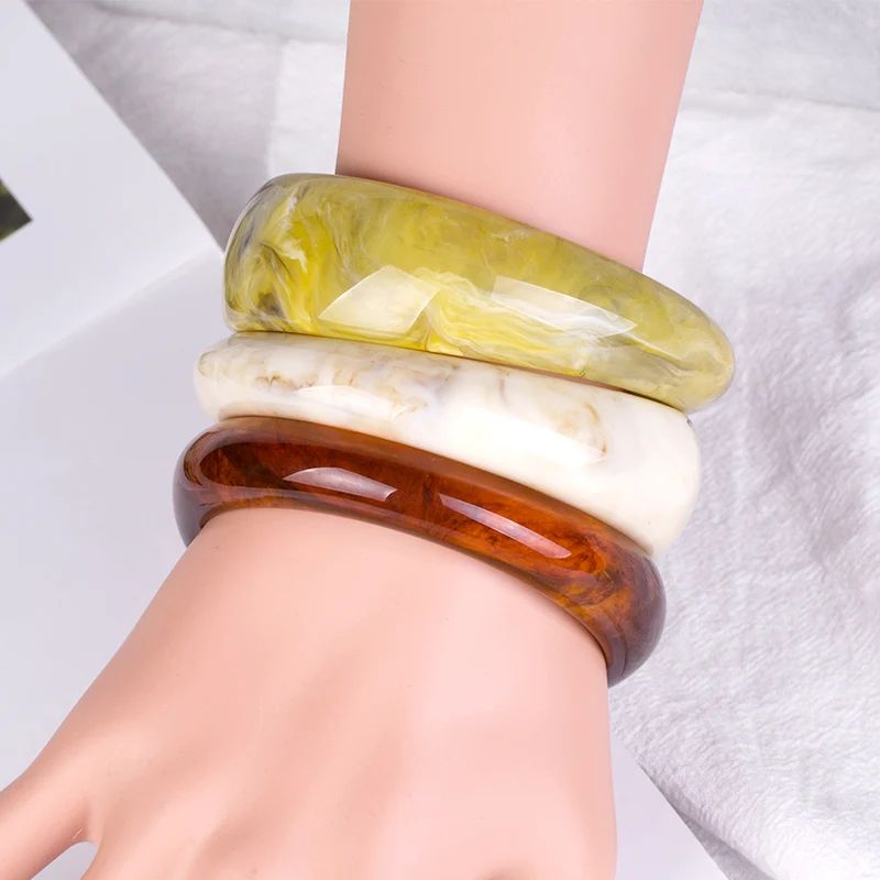 GuanLong Trendy Fashion Resin Cuff Bracelets Bangles for Women Acrylic Vintage Simple Charm Geometric Bracelet Jewelry Female (1)