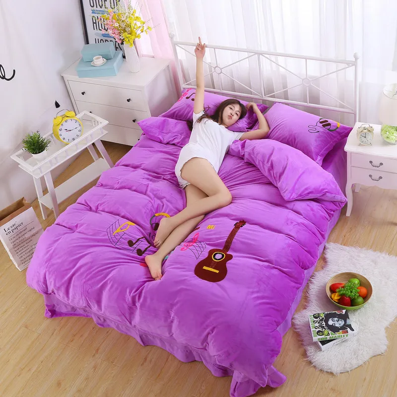 Bedding Various sizes optional Comfortable soft Simple and generous pattern 4Pcs (bed pillowcase quilt cover)
Bedding Various sizes optional Comfortable soft Simple and generous pattern 4Pcs (bed pillowcase quilt cover)