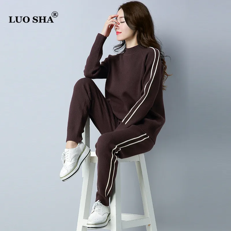 LUO SHA Women 2 Piece Top and Pants Striped Tracksuit Sweat Suits Women Casaul Tracksuits Set Plus Size Cashmere Clothing Sets
LUO SHA Women 2 Piece Top and Pants Striped Tracksuit Sweat Suits Women Casaul Tracksuits Set Plus Size Cashmere Clothing Sets