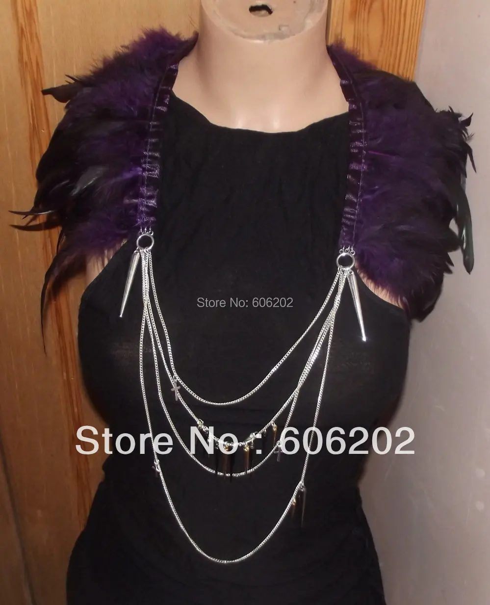feather shoulder necklace with strands chains at front dotted with spike charms,6 colors available #1621
feather shoulder necklace with strands chains at front dotted with spike charms,6 colors available #1621