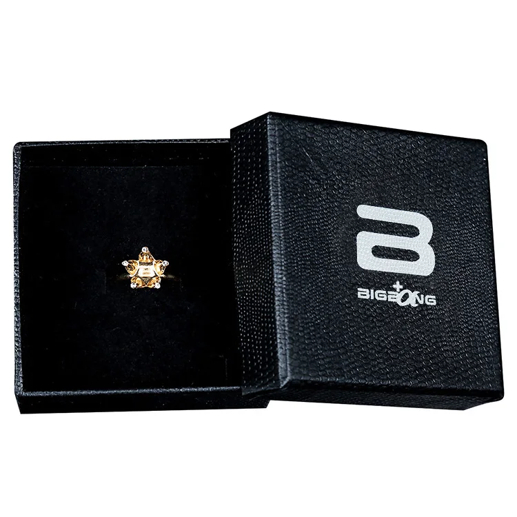 NEW KPOP star goods bigbang GD top Crown lights gold plating ring k-pop bigbang Jewelry
NEW KPOP star goods bigbang GD top Crown lights gold plating ring k-pop bigbang Jewelry