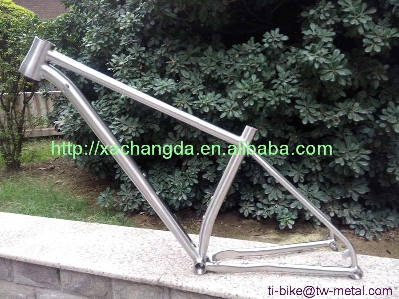 Titanium MTB bike frame with inner routing Customized ti bicycle frame 29er with taper head tube XACD bike frame with 142x12mm
Titanium MTB bike frame with inner routing Customized ti bicycle frame 29er with taper head tube XACD bike frame with 142x12mm
