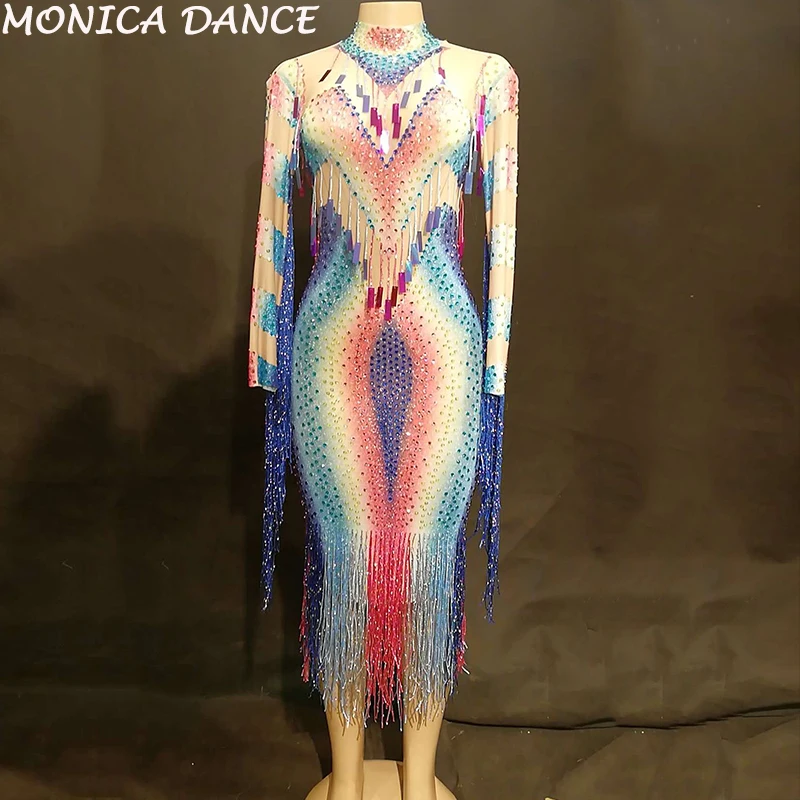 Women Sexy Net Yarn Long Dress Colorful Bling Tassel Paillettes Sparkling Crystals Nightclub Party Stage Wear Dance Costumes
Women Sexy Net Yarn Long Dress Colorful Bling Tassel Paillettes Sparkling Crystals Nightclub Party Stage Wear Dance Costumes