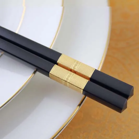 Korean Japanese style Household Metal Chopsticks Luxury Alloy Non-Slip Hashi Black Sticks for Gift Kitchen Tools Tableware
Korean Japanese style Household Metal Chopsticks Luxury Alloy Non-Slip Hashi Black Sticks for Gift Kitchen Tools Tableware