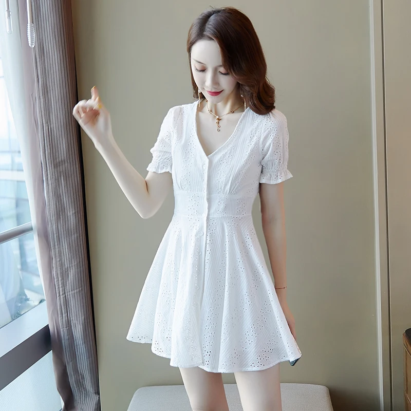 Real shot 2019 new fashion sexy hollow V-neck high waist was thin white playful waist dress
Real shot 2019 new fashion sexy hollow V-neck high waist was thin white playful waist dress