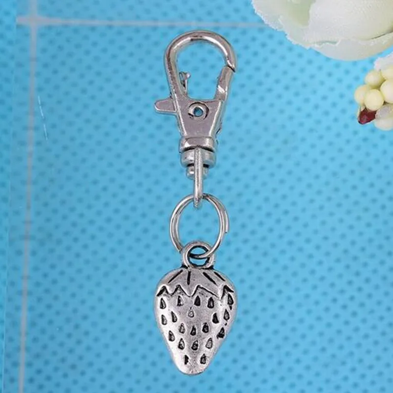 Vintage Silver Pretty Strawberry Clasp Suitable Keychain For Keys Car Bag Key Ring Handbag Couple Key Chains Gifts HOT Y137
Vintage Silver Pretty Strawberry Clasp Suitable Keychain For Keys Car Bag Key Ring Handbag Couple Key Chains Gifts HOT Y137