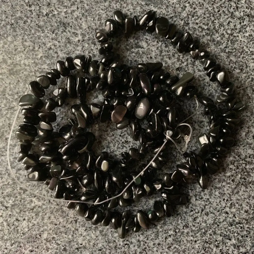 85CM Natural Black Obsidian Stone Beads Strands Crystal Chips Beads Polished Irregular Shaped Diy Jewelry Home Decor 1 Strand
85CM Natural Black Obsidian Stone Beads Strands Crystal Chips Beads Polished Irregular Shaped Diy Jewelry Home Decor 1 Strand
