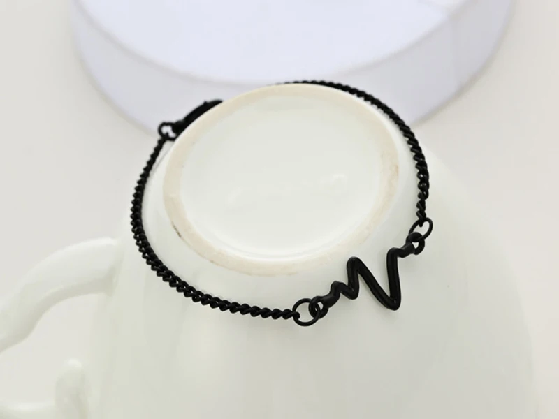 2018 New Fashion Simple Personality Bileklik Ecg Figure Lightning Bracelet Couple Heartbeat Frequency Bracelet Pulseras Mujer
2018 New Fashion Simple Personality Bileklik Ecg Figure Lightning Bracelet Couple Heartbeat Frequency Bracelet Pulseras Mujer