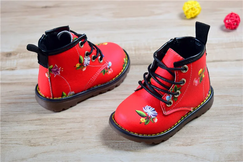 Hot sale 2018 New Spring/Autumn Children Rubber Boots Leather Non-slip Boots For Girls Waterproof Fashion Kids Boots Size 21-30 16