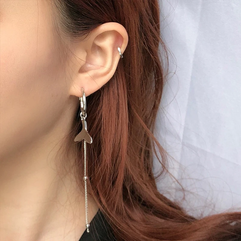 Japan and Korea Creative Hiphop Whale Tail Dangle Earrings Girls Long Chain Punk Tassel Earrings for Women Nightclub Ear Jewelry
Japan and Korea Creative Hiphop Whale Tail Dangle Earrings Girls Long Chain Punk Tassel Earrings for Women Nightclub Ear Jewelry