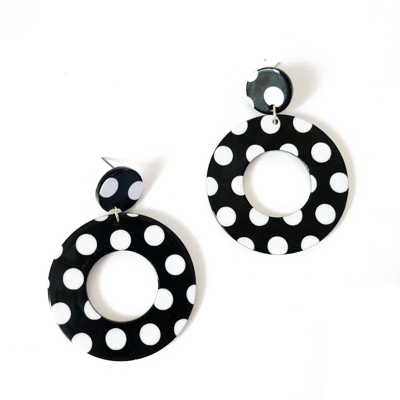 Free Shipping European American Styles Black And White Dots Resin Rectangle Teardrop Geometric Stud Earring
Free Shipping European American Styles Black And White Dots Resin Rectangle Teardrop Geometric Stud Earring