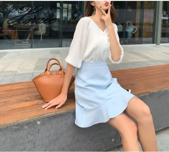 Chiffon shirt casual suit 2019 summer new solid color women's ladies half sleeve bag hip skirt
Chiffon shirt casual suit 2019 summer new solid color women's ladies half sleeve bag hip skirt